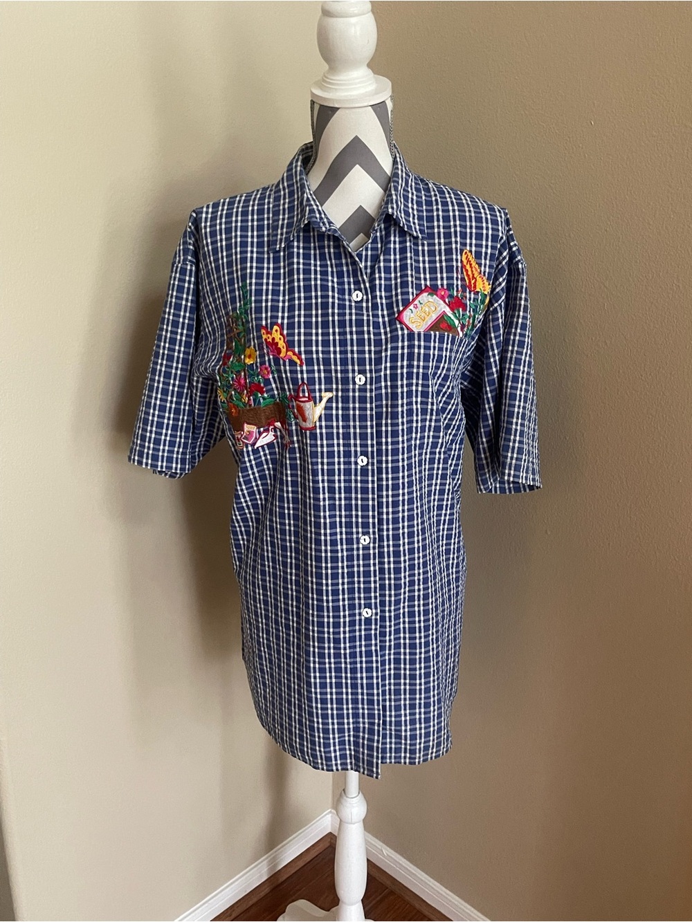 Vintage Bechamel Short-Sleeve Button-Down with Garden Embroidery - Size: XL